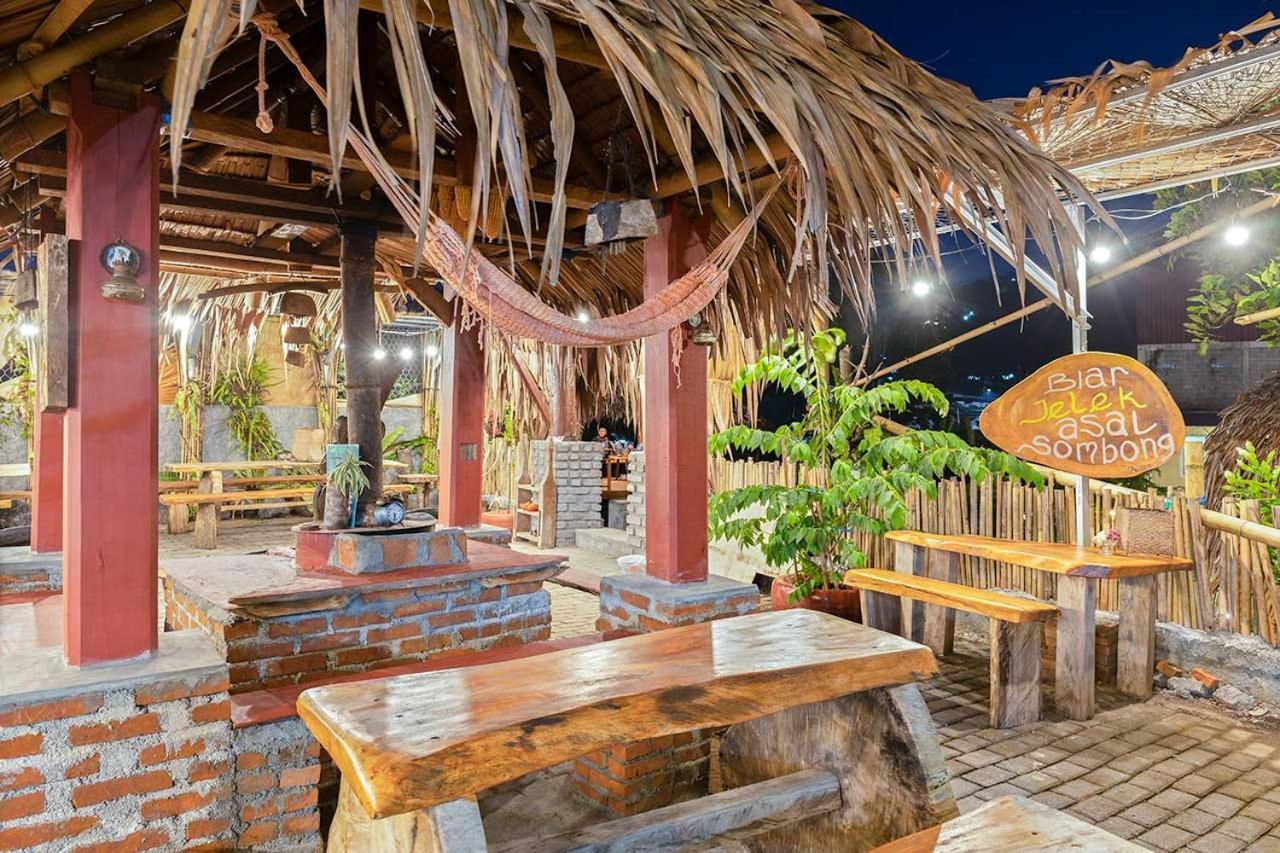 Onong'S Homestay & Cafe Tomohon Exteriér fotografie
